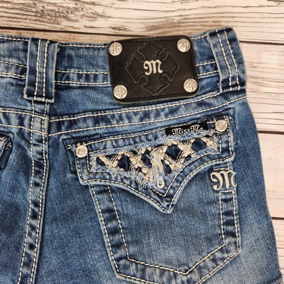 Miss Me Women's Jean Shorts 28 Embellished Med Wash Causal - Picture 6 of 9